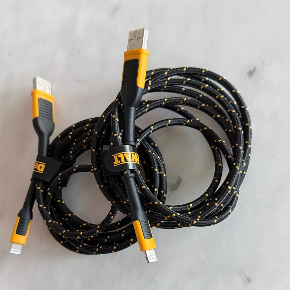 DEWALT USB/ LIGHTNING